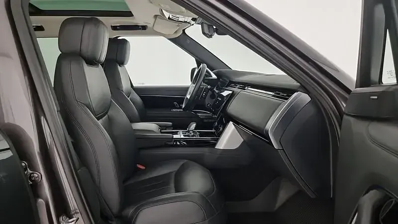 Usata Land Rover Range Rover HSE 249 CV (183 kW) 2024 Grigio scuro SUV