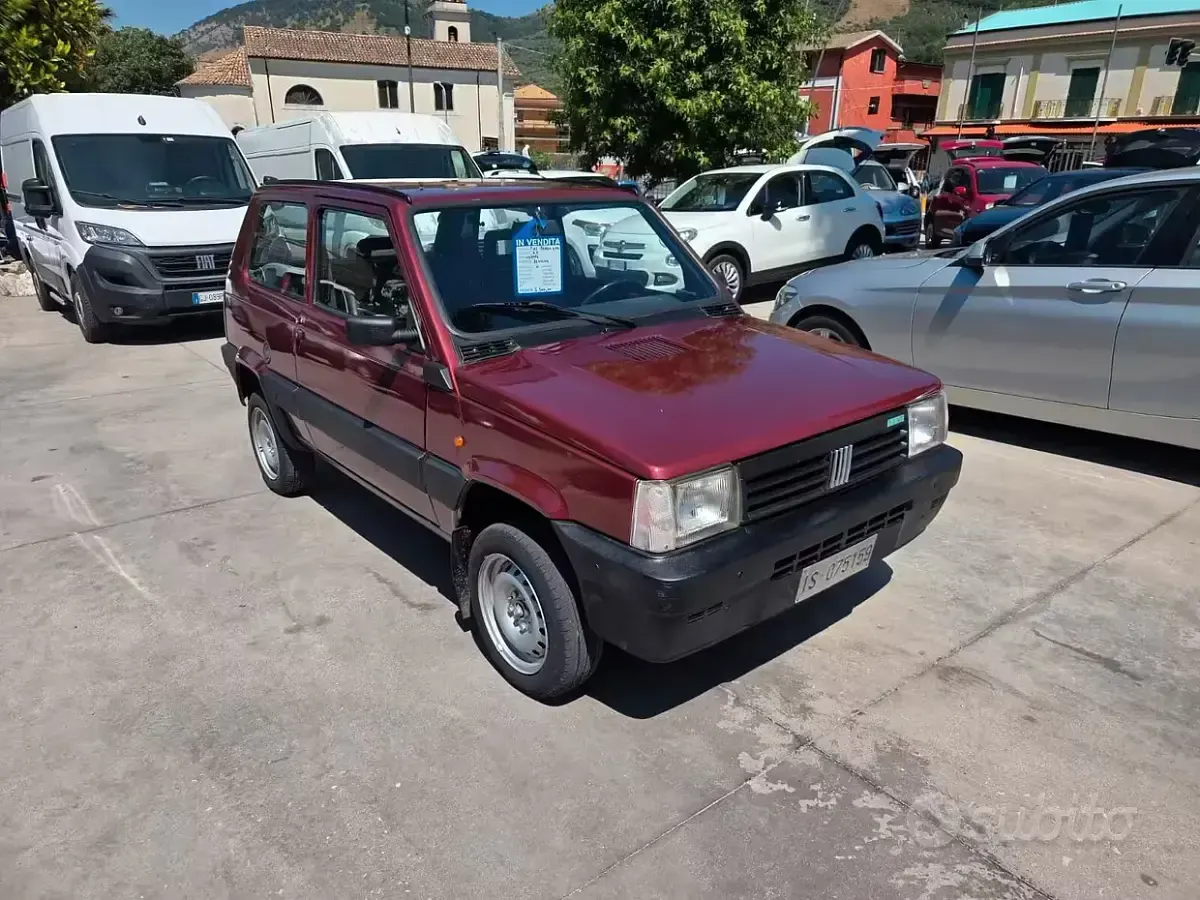 Usata Fiat Panda 4x4 Trekking 50 CV (36 kW) 1992 Rosso Utilitaria