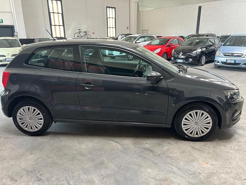 Usata VW Polo Trendline 60 CV (44 kW) 2015 Grigio Utilitaria