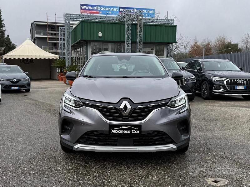 Usata Renault Captur Business 115 CV (84 kW) 2021 Grigio SUV