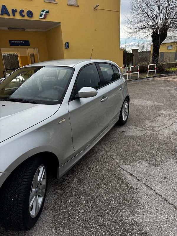Usata BMW 118 143 CV (105 kW) 2007 Grigio Utilitaria