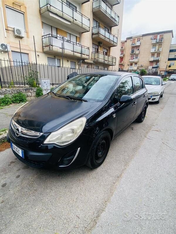 Usata Opel Corsa 75 CV (55 kW) 2012 Utilitaria