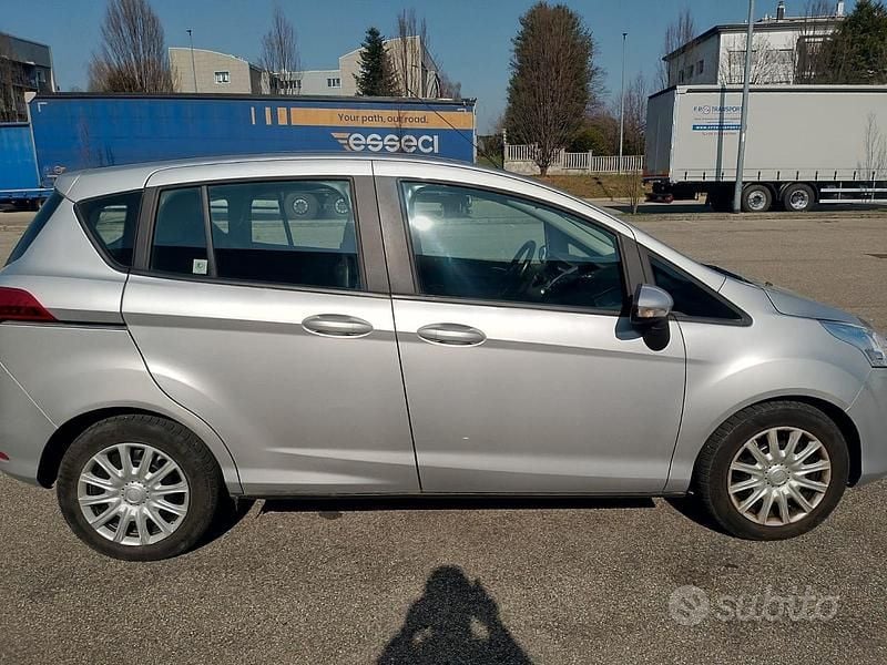 Usata Ford B-MAX 100 CV (73 kW) 2013 Grigio Monovolume