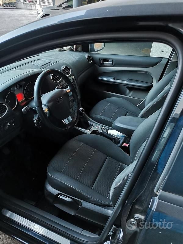 Usata Ford Focus Titanium 100 CV (73 kW) 2010 Station wagon