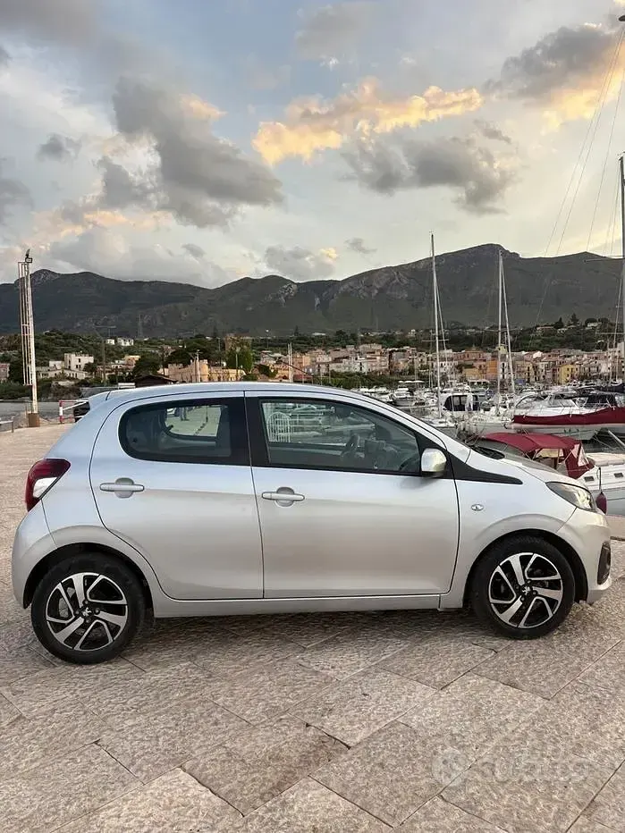 Usata Peugeot 108 Allure 72 CV (52 kW) 2018 Grigio Utilitaria