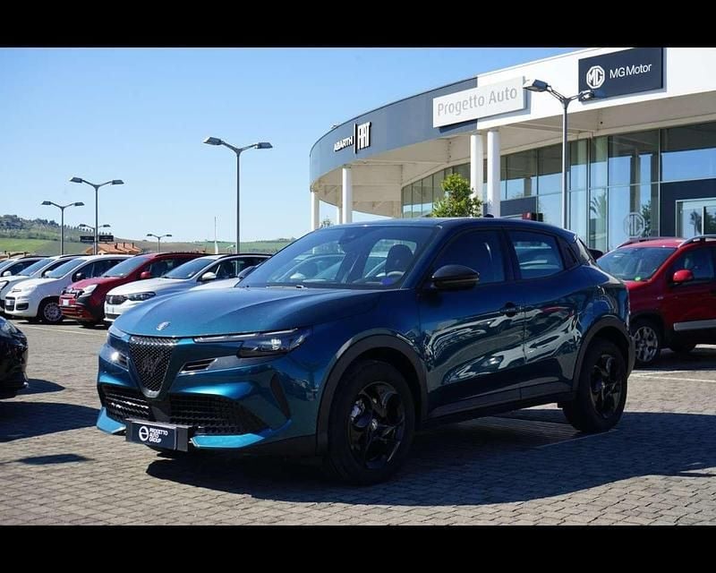 Usata Alfa Romeo Junior 145 CV (106 kW) 2025 Blu SUV
