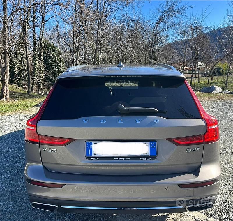 Usata Volvo V60 Inscription 190 CV (139 kW) 2018 Bronzo Station wagon