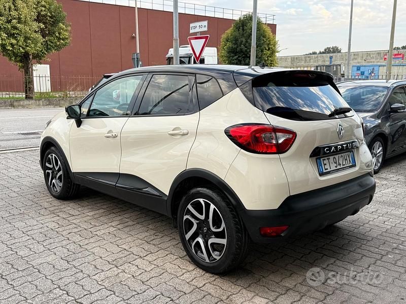 Occasion Renault Captur 90 ch (66 kW) 2014 Beige SUV