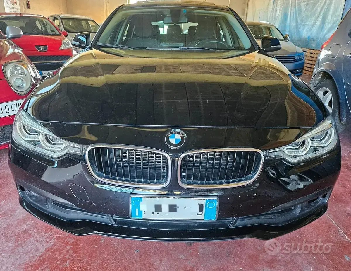 Usata BMW 318 150 CV (110 kW) 2017 Nero Station wagon