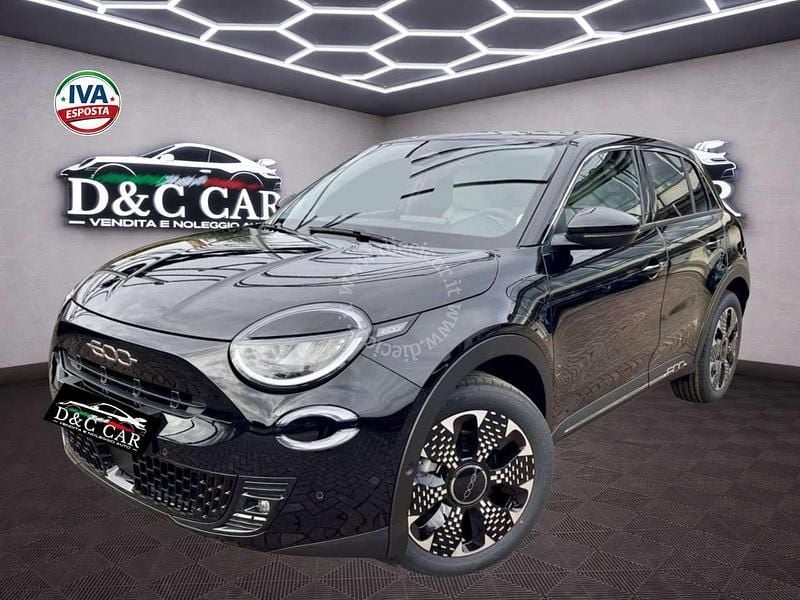 Nuova Fiat 600 La Prima 136 CV (100 kW) 2025 Bianco SUV