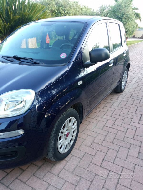 Usata Fiat Panda 69 CV (50 kW) 2018 Blu Utilitaria