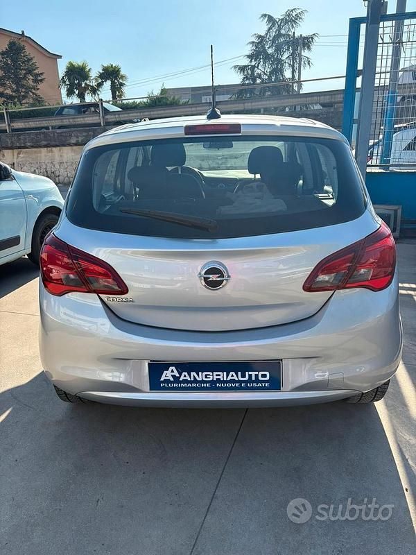 Usata Opel Corsa 90 CV (66 kW) 2017 Grigio Berlina