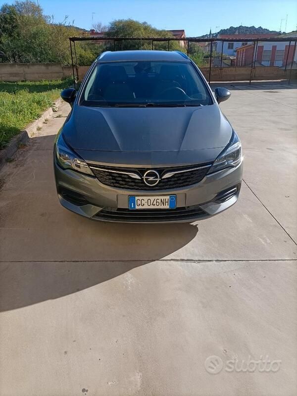 Grigio Usata 2021 Opel Astra Station wagon | 14.500 € (Cara) - Immagine 1/4