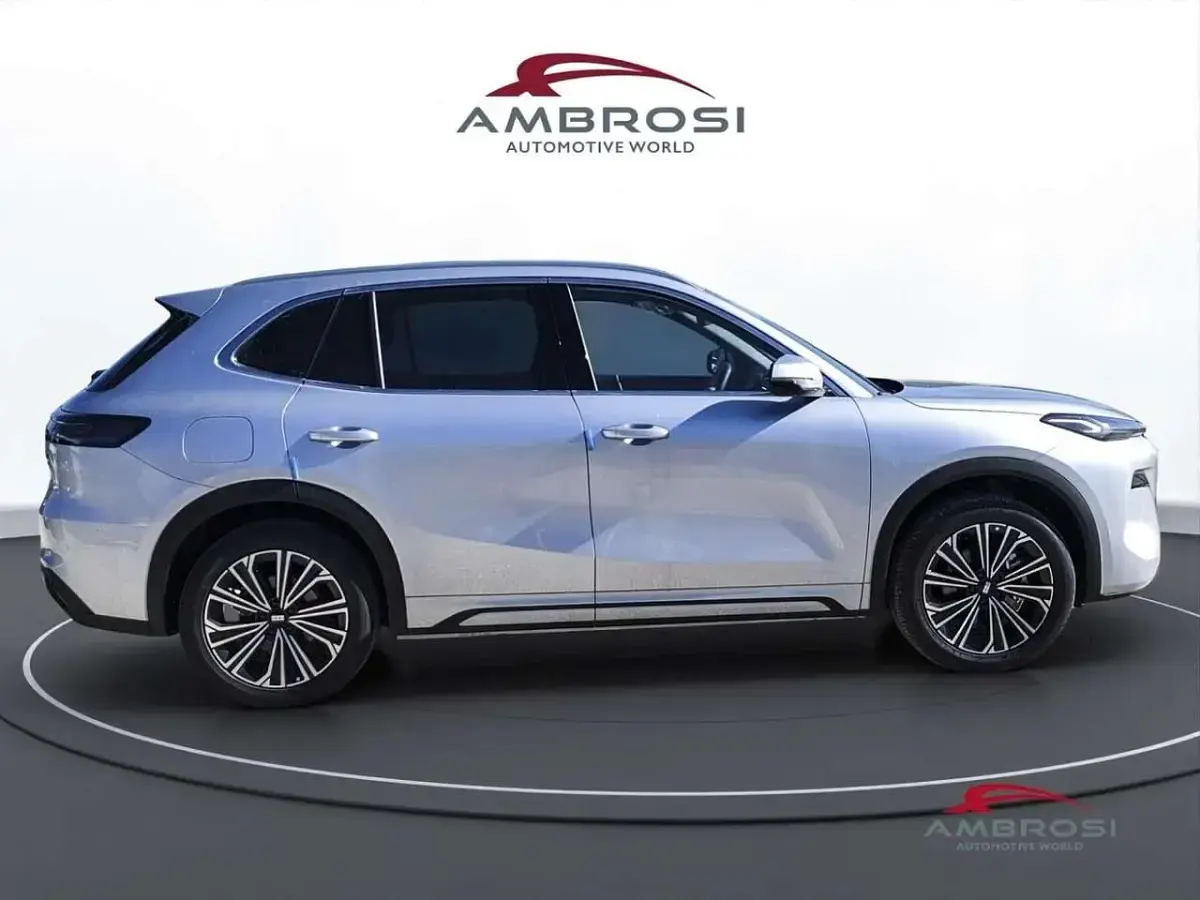 Nuova Geely Starray 218 CV (160 kW) 2026 Cloudveil silver SUV