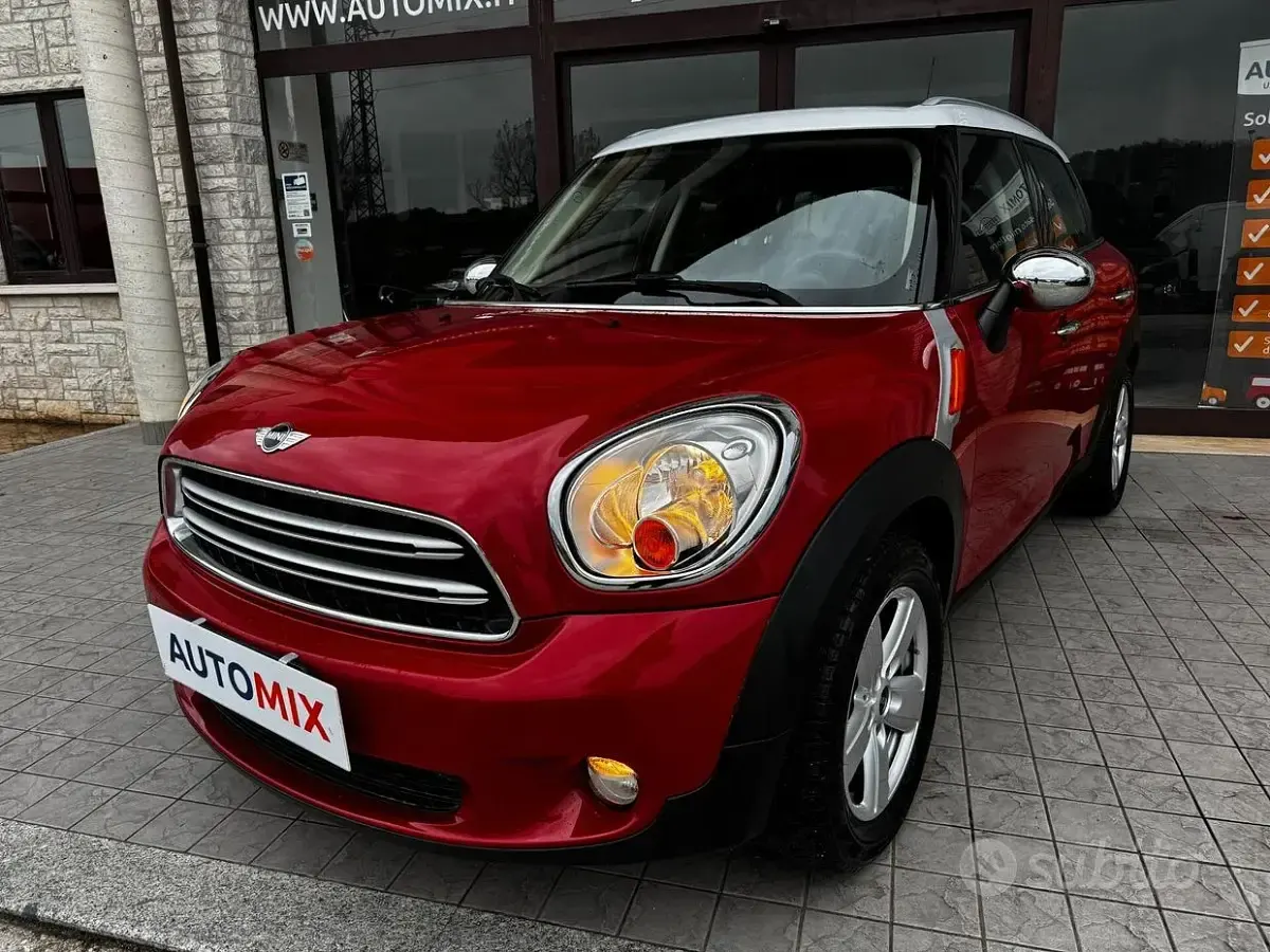 Usata Mini Cooper D Countryman 111 CV (81 kW) 2016 Rosso SUV
