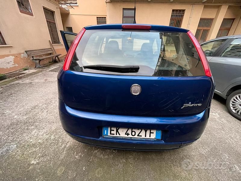 Usata Fiat Grande Punto 90 CV (66 kW) 2012 Blu Utilitaria