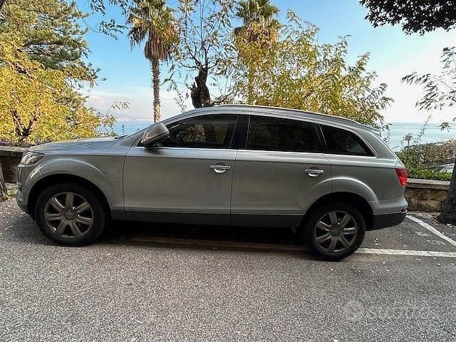 Grigio Usata 2008 Audi Q7 SUV | 12.000 € - Immagine 1/4