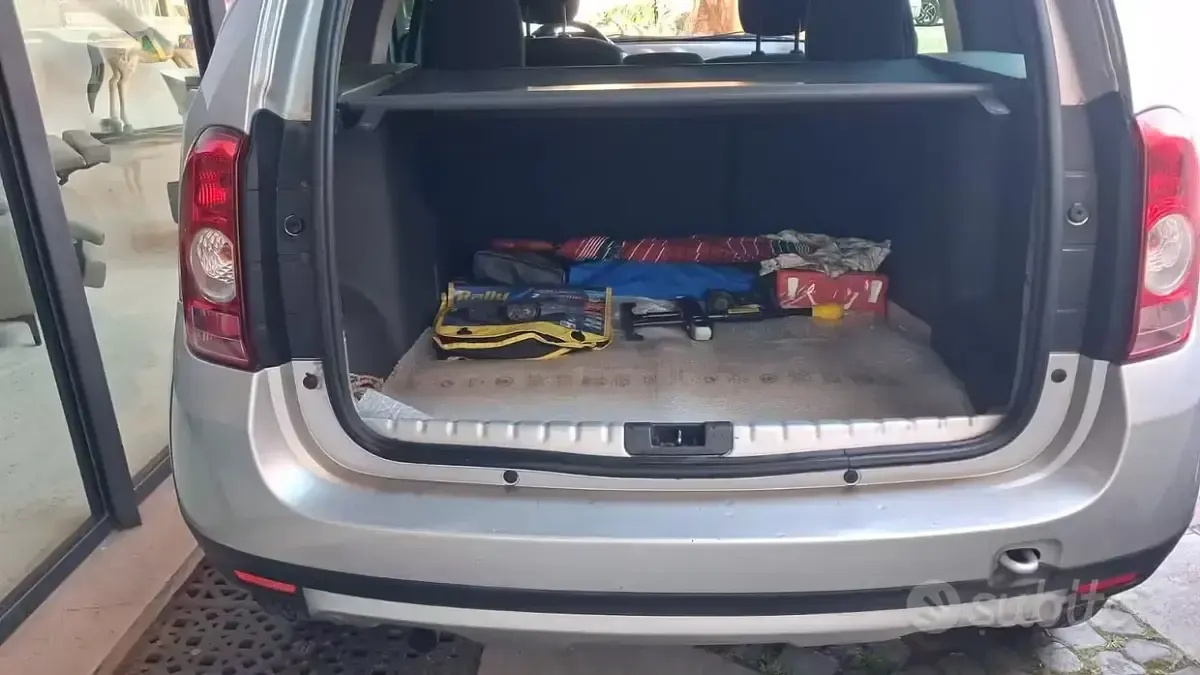 Usata Dacia Duster 110 CV (80 kW) 2012 Grigio SUV