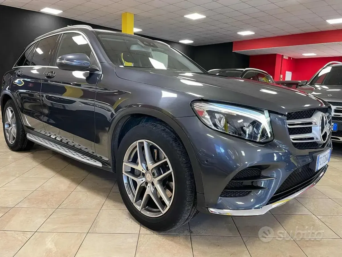 Usata Mercedes GLC250 204 CV (150 kW) 2016 Grigio SUV
