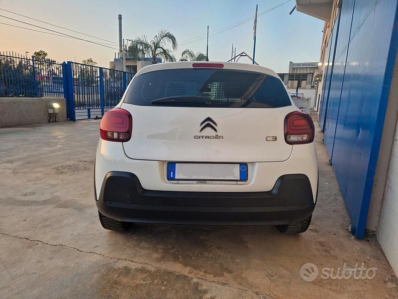 Gebraucht Citroën C3 102 PS (75 kW) 2019 Weiß Kleinwagen