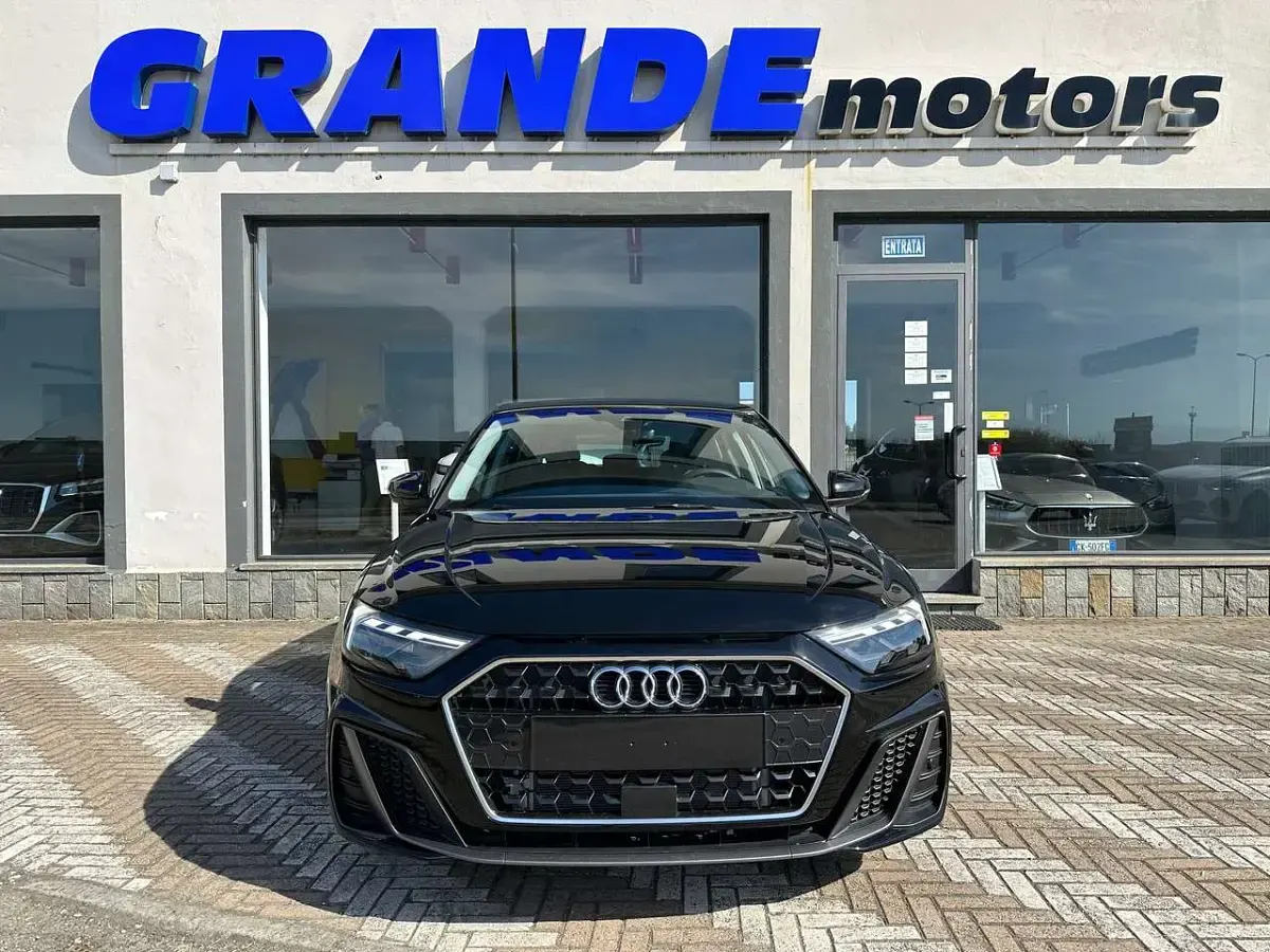 Nuova Audi A1 Sportback S-Line 116 CV (85 kW) 2026 Nero mythos Utilitaria