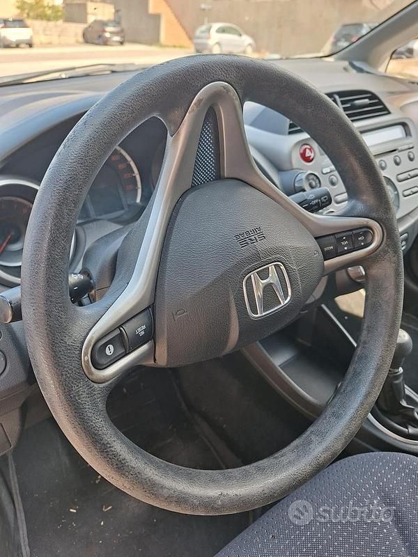 Usata Honda Jazz 90 CV (66 kW) 2010 Nero Utilitaria