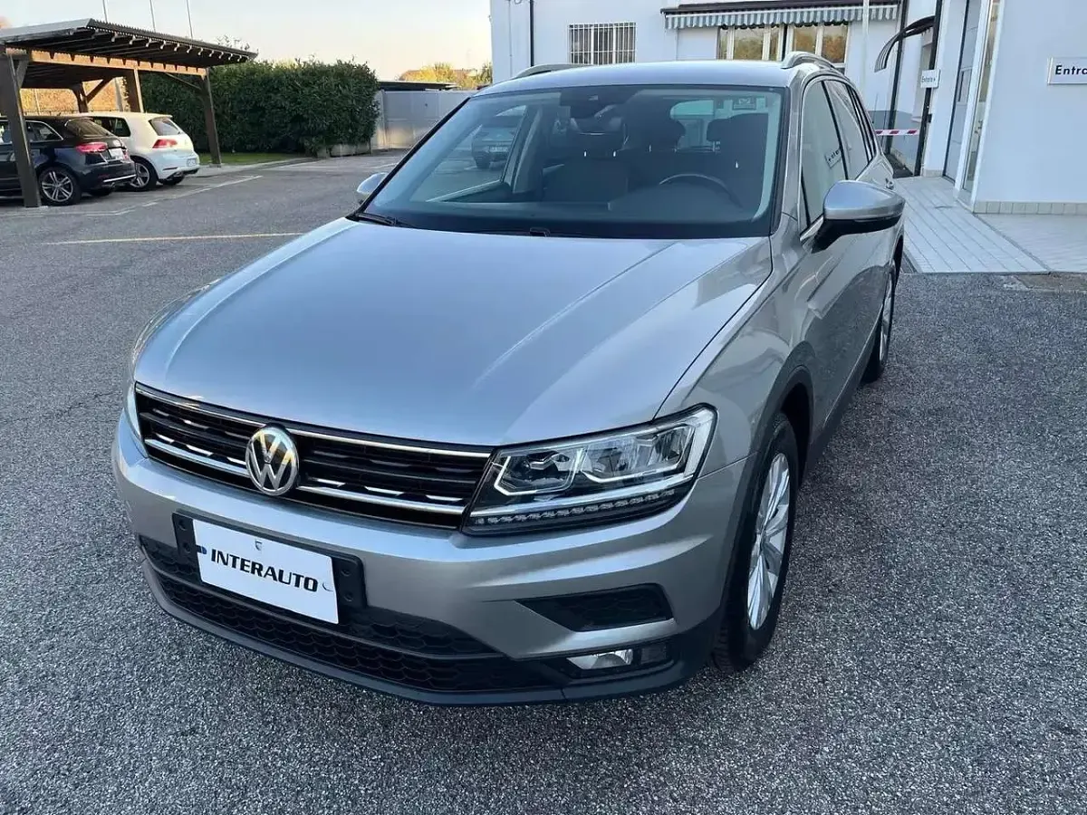 Usata VW Tiguan Business 150 CV (110 kW) 2020 Argento SUV