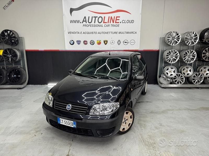 Usata Fiat Punto 60 CV (44 kW) 2004 Nero Berlina