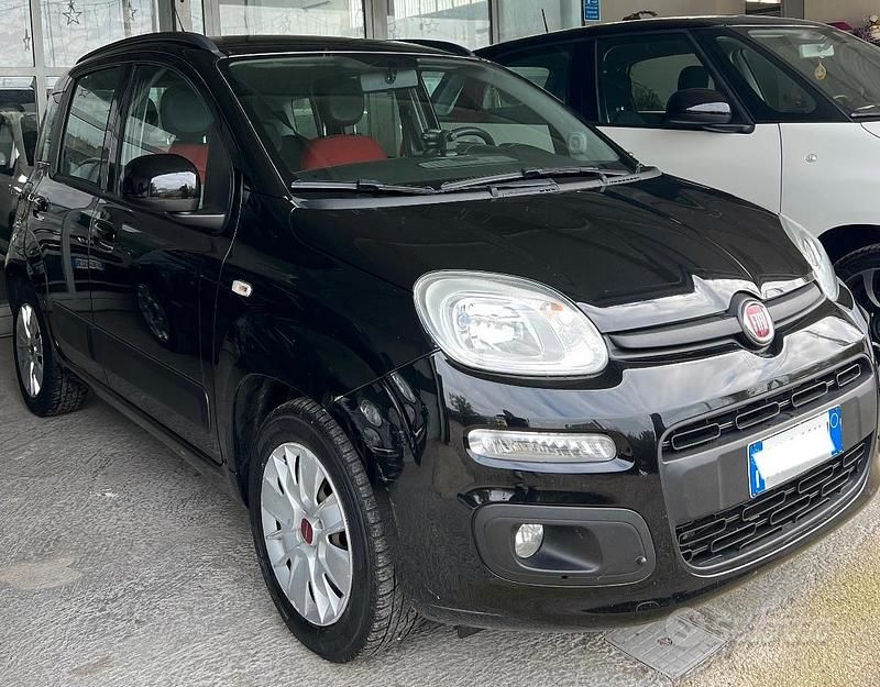 Usata Fiat Panda Lounge 95 CV (69 kW) 2017 Nero Berlina