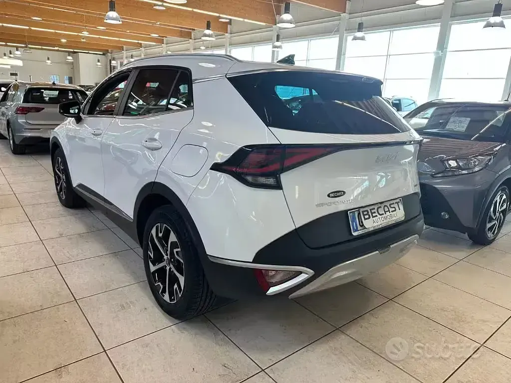 Usata Kia Sportage Style 179 CV (131 kW) 2023 Bianco perlato SUV