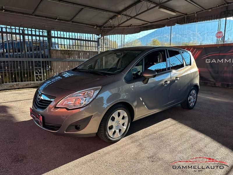 Usata Opel Meriva 100 CV (73 kW) 2014 Grigio Monovolume