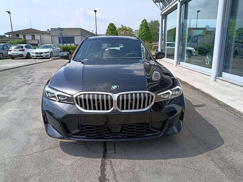 Usata BMW 330 M Sport 245 CV (180 kW) 2025 Saphirschwarz metallic Station wagon