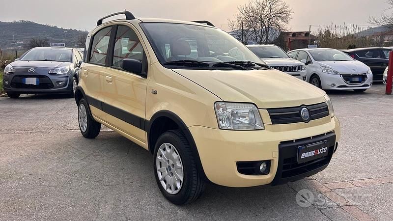 Usata Fiat Panda 4x4 60 CV (44 kW) 2006 Giallo Utilitaria