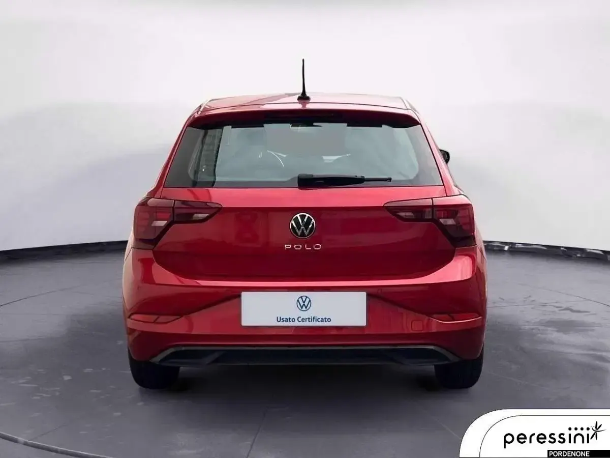 Usata VW Polo Life 80 CV (58 kW) 2023 Kings red metallizzato Utilitaria