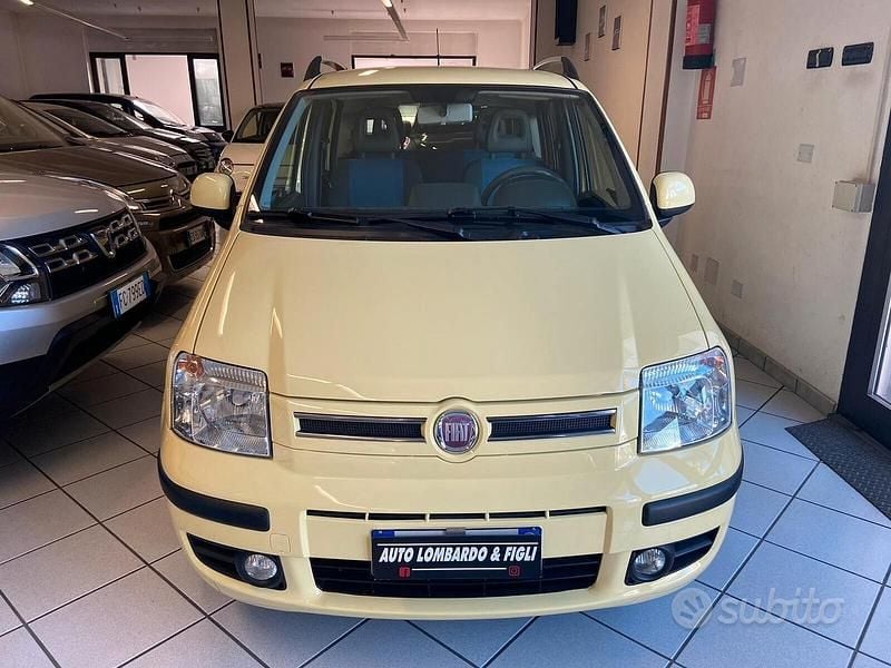 Usata Fiat Panda Dynamic 60 CV (44 kW) 2010 Giallo Utilitaria
