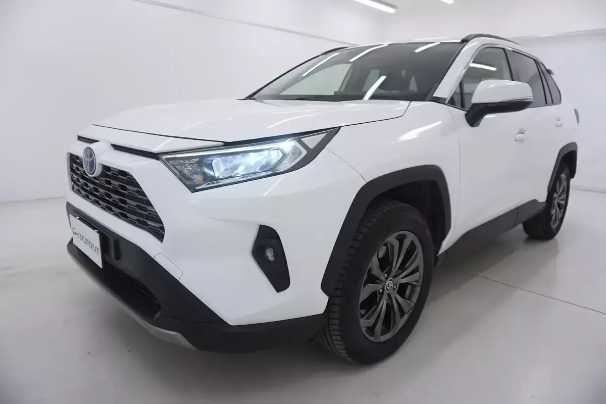 Usata Toyota RAV4 Hybrid 218 CV (160 kW) 2022 Biancobianco SUV