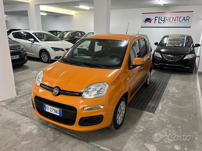 Usata Fiat Panda Easy 95 CV (69 kW) 2016 Arancione Utilitaria