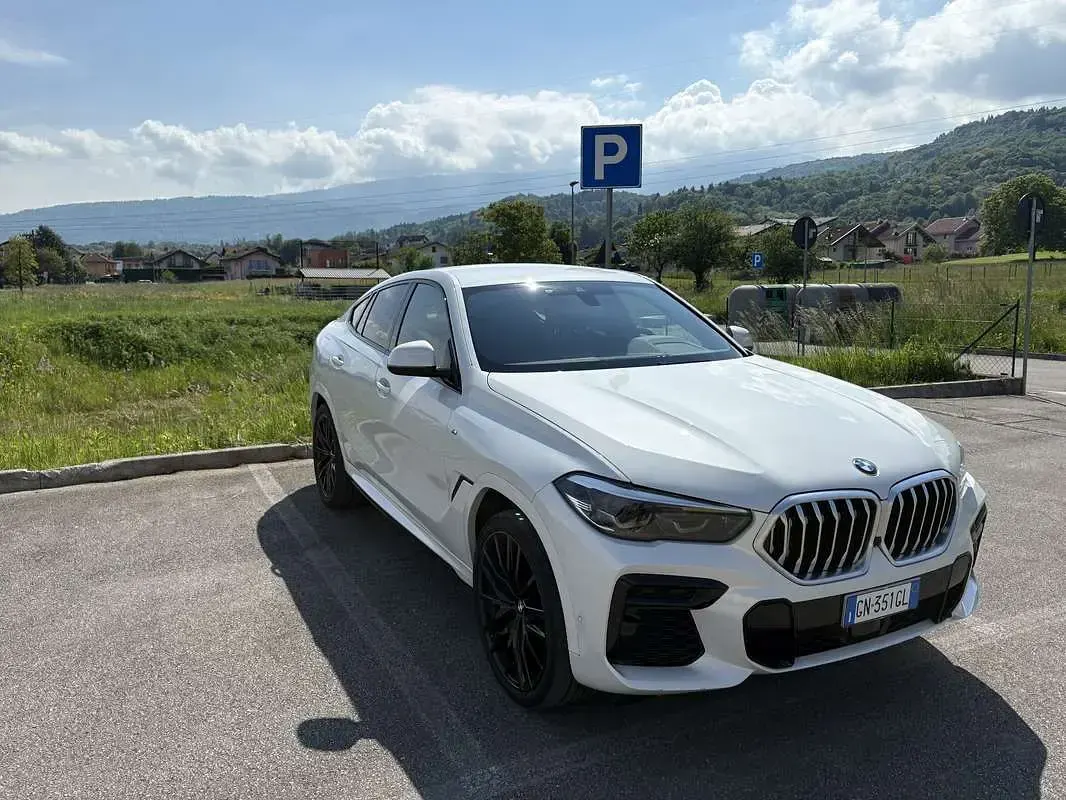 Usata BMW X6 M Sport 340 CV (250 kW) 2023 SUV