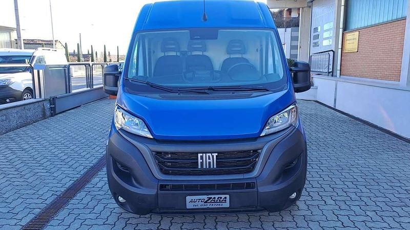 Usata Fiat Ducato 140 CV (102 kW) 2023 Italia Furgone