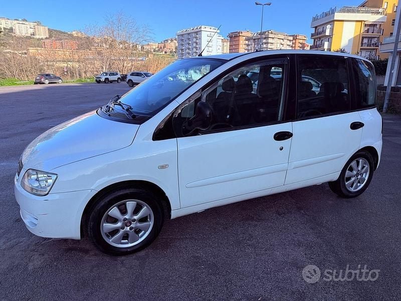 Usata Fiat Multipla Dynamic 120 CV (88 kW) 2009 Bianco Monovolume