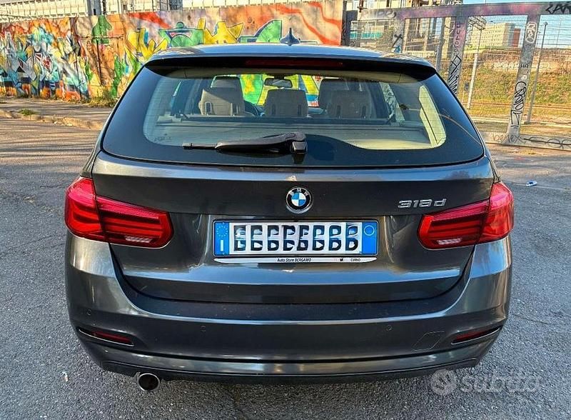 Usata BMW 318 116 CV (85 kW) 2016 Grigio Station wagon