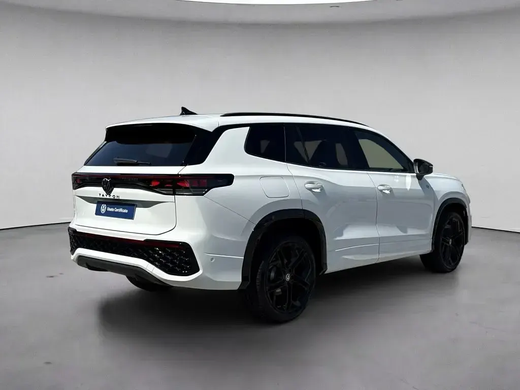 Nuova VW Tayron R-line Plus 193 CV (141 kW) 2026 Bianco / pastello SUV