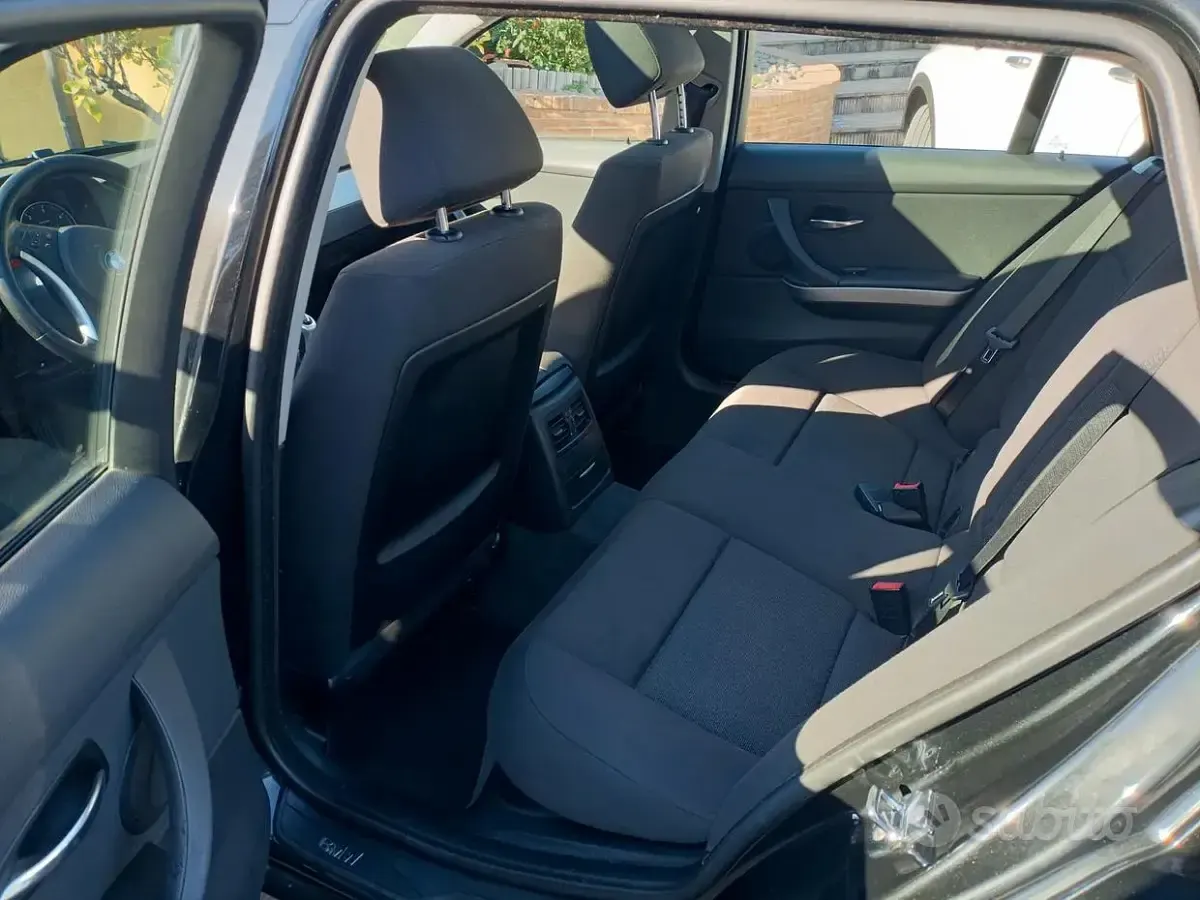 Usata BMW 320 150 CV (110 kW) 2009 Nero Station wagon