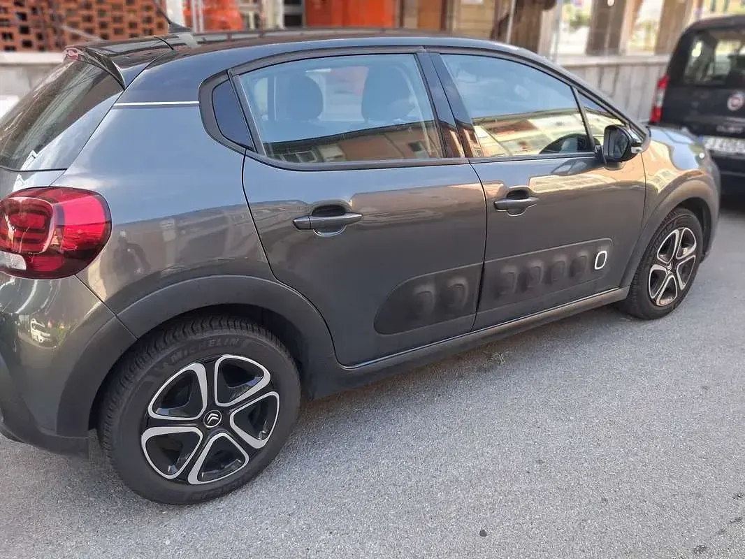 Usata Citroën C3 PureTech 82 CV (60 kW) 2017 Grigio Berlina