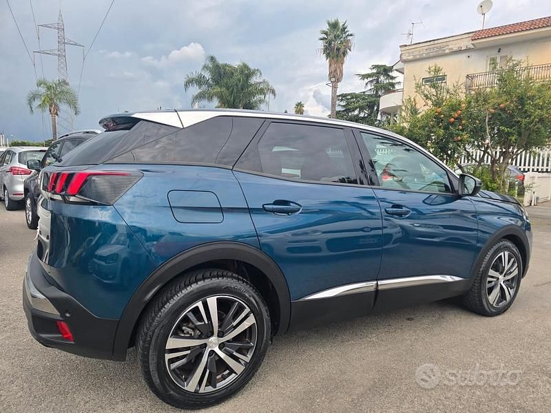 Usata Peugeot 3008 Allure 131 CV (96 kW) 2023 Blu/azzurro SUV
