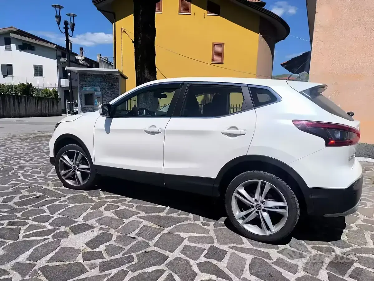 Usata Nissan Qashqai 110 CV (80 kW) 2019 Bianco SUV