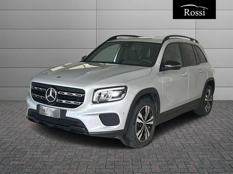 Grigio chiaro Usata 2021 Mercedes GLB200 Executive SUV | 26.900 € (Buon prezzo) - Immagine 1/4