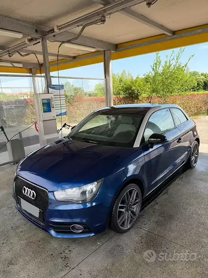 Usata Audi A1 Ambition 90 CV (66 kW) 2012 Blu Utilitaria
