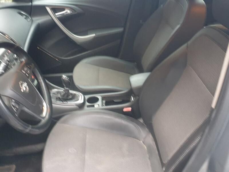 Usata Opel Astra 125 CV (91 kW) 2011 Grigio Station wagon