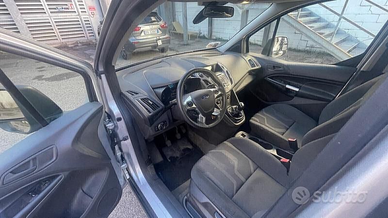 Usata Ford Tourneo Connect 95 CV (69 kW) 2015 Grigio Monovolume